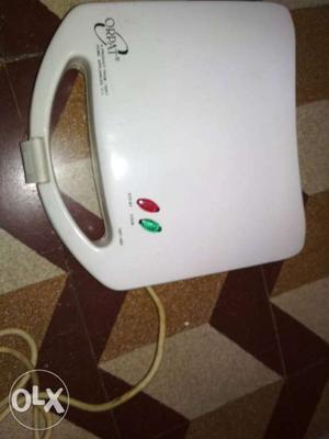 Orpat Toaster