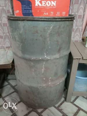 Solid metal Container