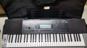 Sparingly used Casio Electronic Keyboard