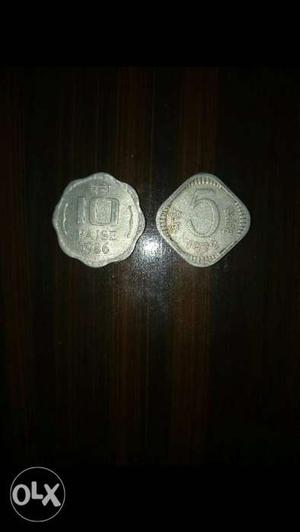 This r old 5 and 10 paisa coins
