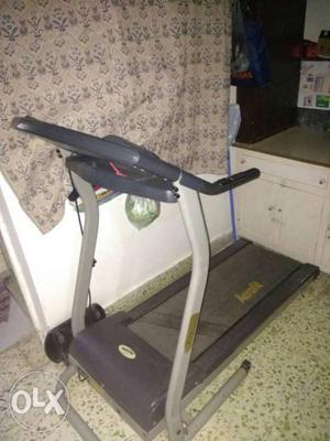 Treadmill in Good Condition:Aerofit Brand