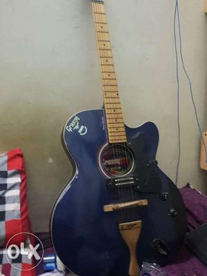 Want to sell my semi acoustic guitar in very good