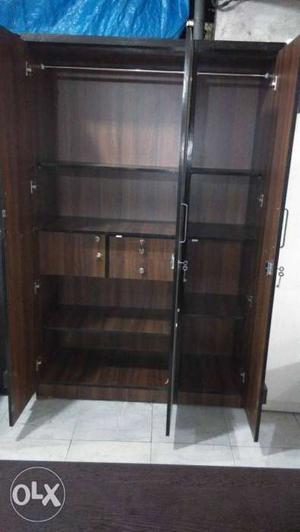 (wholesaler)Brand New wooden wardrobe 3 door 4*6 size