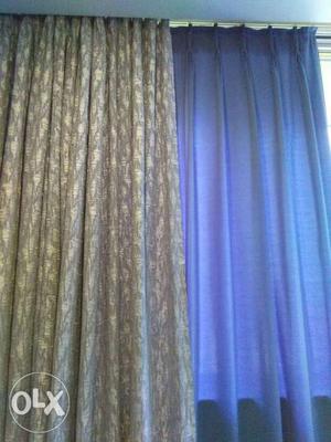 25m curtain in good condition bought from Bharat furnishing.