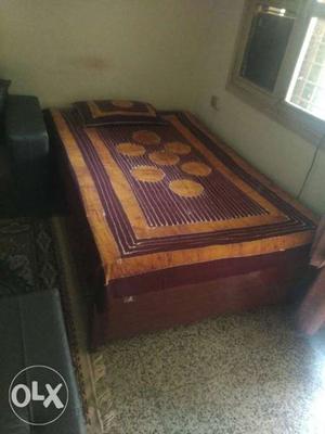 6×4 single bed with large box inside for keeping