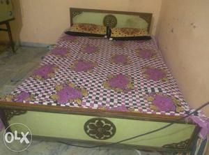 6x4 wooden bed..