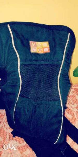 Baby Sling of MEE MEE brand in a V good condition. 1 Yr old.
