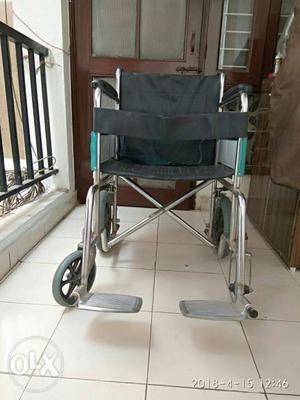 Foldable Wheelchair in excellent condition