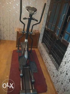 Gym exercise body fitness machine. Good condition.