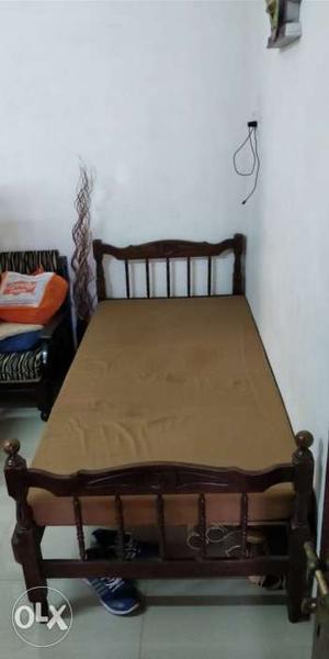 Hii i wants to sale my single bed 3 by 6 in