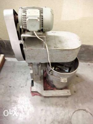 This is a new grinding machine. And one mixing