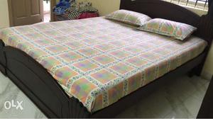 Welyas queen size bed (only cot without Matress)