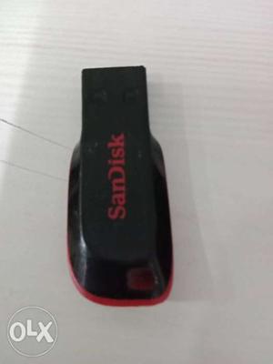 Black And Red SanDisk USB Flash Drive 16 GB