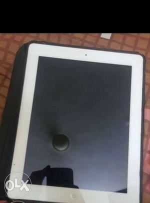 IPad 4th gen. good condition with box and