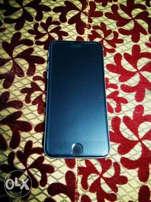 Iphone 6 (16gb), space grey, charger n headset.