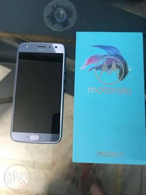 Moto X4 used for 2months with full kit
