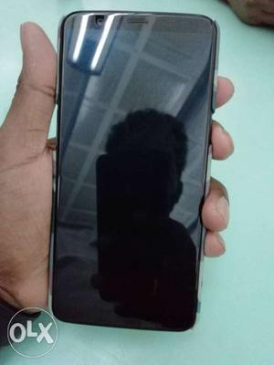 One plus 5T BRAND New Phone in mint condition with bill, box