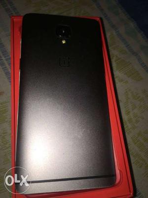 Oneplus3t in with original bill n dash charger