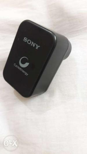 Sony charger with box and usb cable 3 month old 1