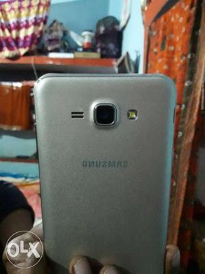 Very good condition only 2 month use sumsug j7