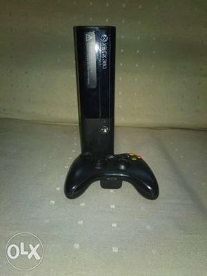 Xbox 360 only 5 month used with 27 games and hard