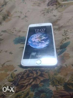 IPhone 6s plus 16gb Rose gold Mobile with charger