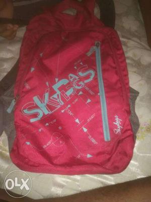 It is in very good condition original skybags