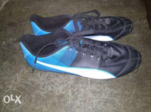 Puma football shoes 9 no...