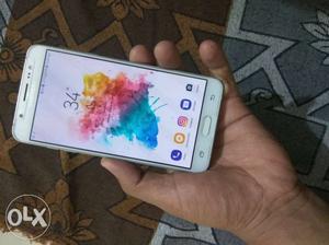 Samsung J7 With Dual 4G And In White Color In