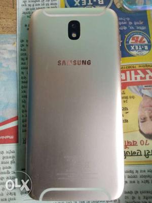 Samsung galaxy J7 pro 64gb 4month old only. 3gb