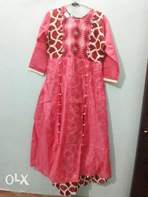 Style: double layered kurti Colour: pink and