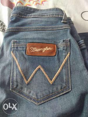 Wrangler original jeans size 30 market price 