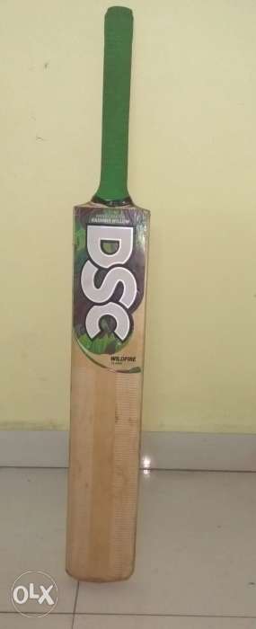 Cricket bat, 4 month old, used only for 3 days, 1