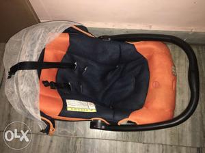 Mee mee brand baby carry cot.very good condition