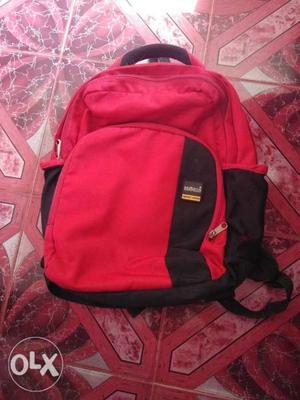 School bag, not used much, its looks new even