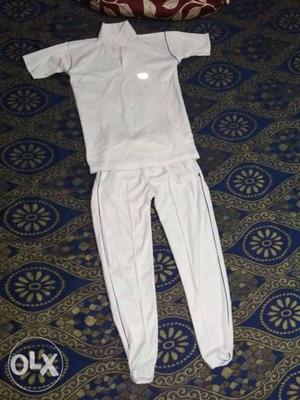 White Cricket dress at low cost. Medium (40)