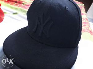 Black New York Yankees Flat Brim Cap