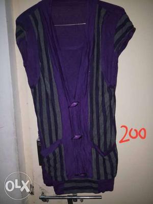 Clothes for sale, medium and large size