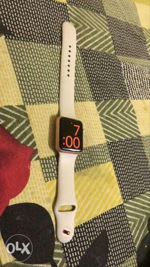 Gold Aluminum Case Apple Watch With White Sport Band