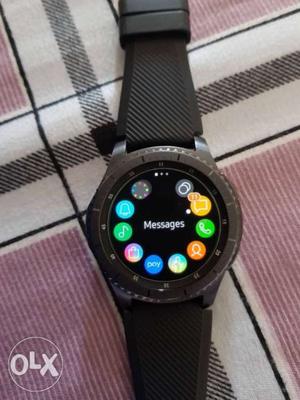 Hardly used Gear S3 Frontier with 2 extra straps box and