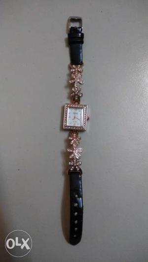 Ladies watch, brand new, never used, I have