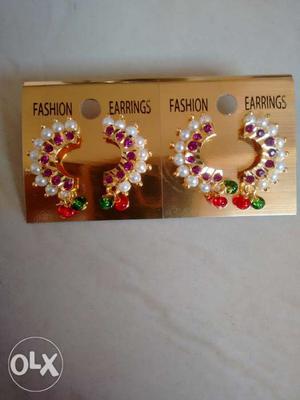 Pearl earrings only 50 rs