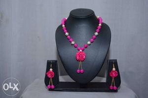 Pink rose Beaded Necklace with earnings