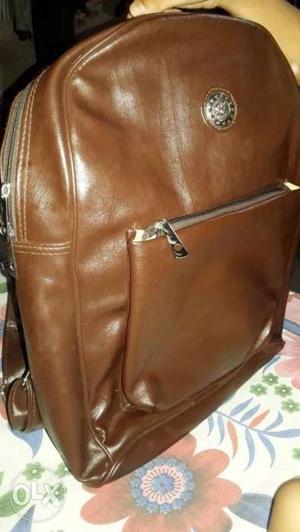 Pure leather and stylish bag.. only 500