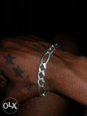 Silver-colored Chain Bracelet]