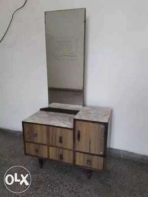Dressing table with deep drawers for more space
