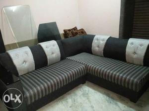 Living room corner sofa set in good condition