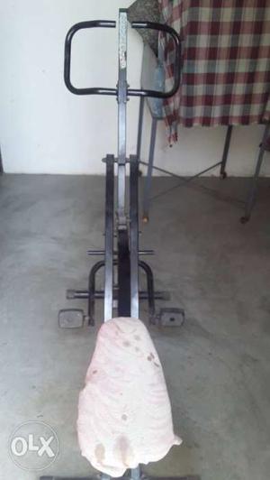 Body crunch whole body fitness machine with life