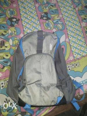 American tourister bag fully new condition pls