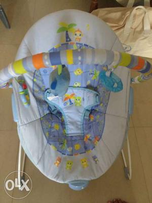 Baby bouncer in almost new condition..